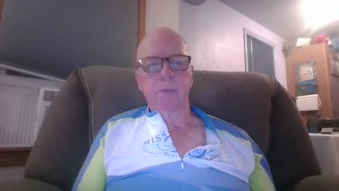 tacrunner66_ online show from 27, 9, 2025