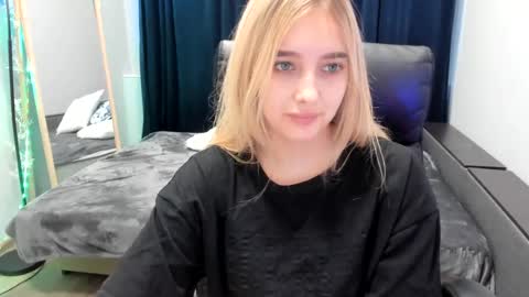 Snapshot of taisia_hot chatting on 23, 7, 2026 Taisia online show from 23, 7, 2026