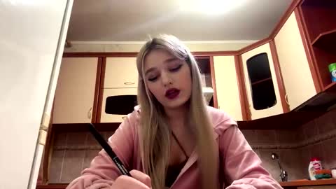 Mia online show from 13, 2, 2026