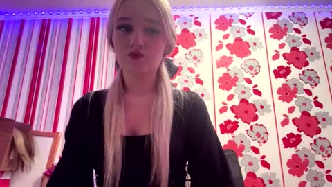 Mia online show from 15, 2, 2026