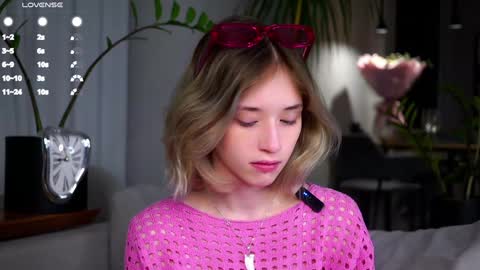 Mia online show from 12, 1, 2025