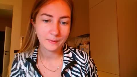  Kira  online show from 7, 11, 2025