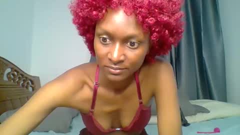 talisha smiles online show from 25, 4, 2026