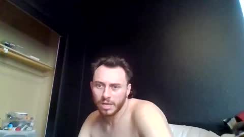 Snapshot of tallhungcloudyy chatting on 3, 6, 2026 tallhungcloudyy online show from 3, 6, 2026