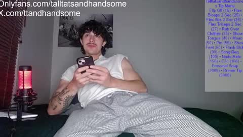 Snapshot of talltatsandhandsome2 chatting on 4, 4, 2026 talltatsandhandsome2 online show from 4, 4, 2026