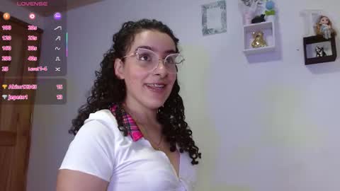 Snapshot of tamara_lemick chatting on 16, 9, 2025 Tamara Lemick online show from 16, 9, 2025