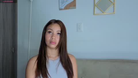 Snapshot of tamara_serra__ chatting on 22, 11, 2025 TAMARA SERRA online show from 22, 11, 2025