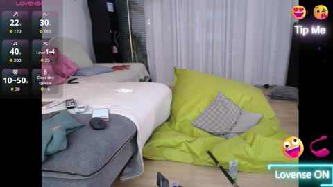 Snapshot of tambien chatting on 24, 11, 2025 tambien online show from 24, 11, 2025