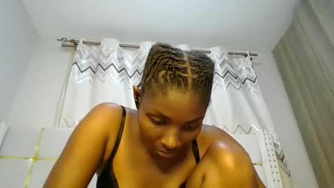 Snapshot of tamia538235 chatting on 25, 2, 2025 tamia online show from 25, 2, 2025