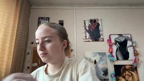 Karina online show from 15, 4, 2026