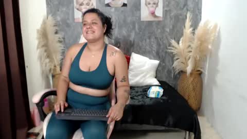 Snapshot of tammycooperr_ chatting on 21, 2, 2025 tammycooperr online show from 21, 2, 2025