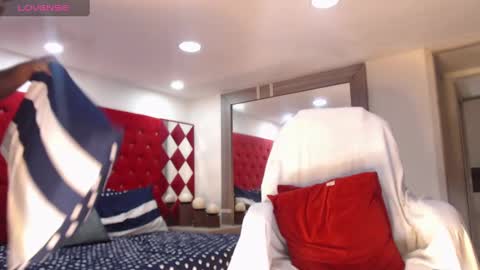 Tamy Jhonson online show from 5, 3, 2025