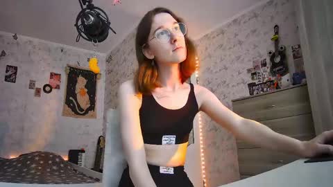 Snapshot of tangerine4dreams chatting on 3, 6, 2026 Milena Kuprianova online show from 3, 6, 2026