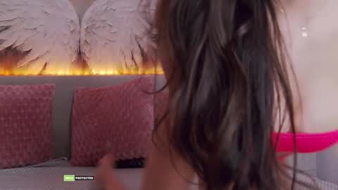 Tania Amore online show from 6, 2, 2026