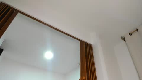 taniabonnet  online show from 11, 10, 2025