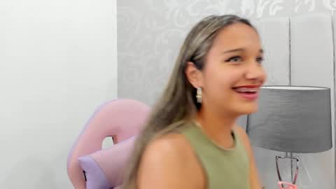 Snapshot of taniacarterr chatting on 3, 2, 2025 TaniaCarter online show from 3, 2, 2025