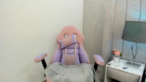 Snapshot of taniacarterr chatting on 19, 2, 2025 TaniaCarter online show from 19, 2, 2025