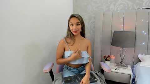 Snapshot of taniacarterr chatting on 19, 2, 2025 TaniaCarter online show from 19, 2, 2025