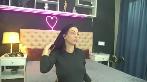 Snapshot of taniakarevina chatting on 11, 5, 2026 Tania Karevina online show from 11, 5, 2026