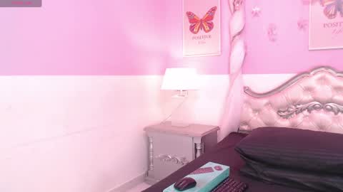 Snapshot of taniapierce chatting on 8, 7, 2026 Tania Pierce online show from 8, 7, 2026