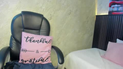 Tanisha online show from 7, 3, 2026