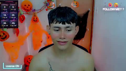 Snapshot of tanjiro_cute chatting on 9, 11, 2025 Andres online show from 9, 11, 2025