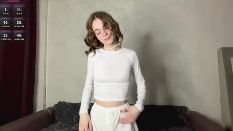 Mia online show from 6, 4, 2026