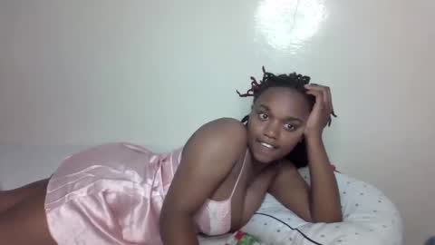 Snapshot of tannia004 chatting on 4, 12, 2024 tania online show from 4, 12, 2024