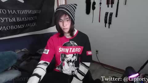 Snapshot of tap_forty chatting on 5, 10, 2025 tap_forty online show from 5, 10, 2025