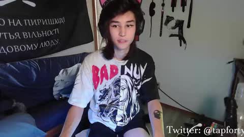 Snapshot of tap_forty chatting on 10, 11, 2025 tap_forty online show from 10, 11, 2025