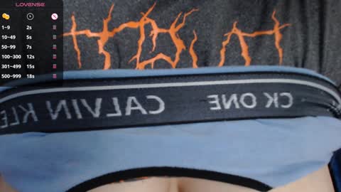 Snapshot of tarrant_ chatting on 1, 1, 2025 tarrant_ online show from 1, 1, 2025