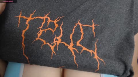 Snapshot of tarrant_ chatting on 3, 2, 2025 tarrant_ online show from 3, 2, 2025