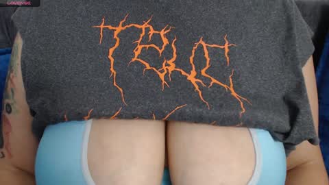 Snapshot of tarrant_ chatting on 4, 2, 2025 tarrant_ online show from 4, 2, 2025