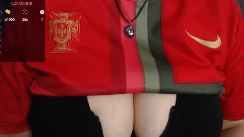 Snapshot of tarrant_ chatting on 11, 2, 2025 tarrant_ online show from 11, 2, 2025