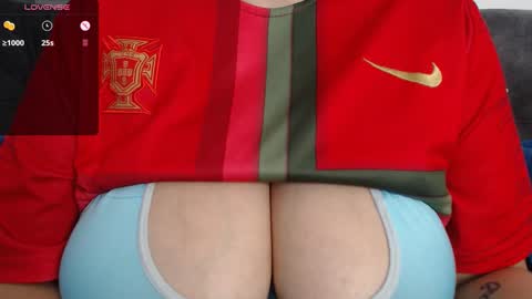 Snapshot of tarrant_ chatting on 11, 2, 2025 tarrant_ online show from 11, 2, 2025