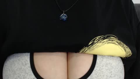 Snapshot of tarrant_ chatting on 13, 2, 2025 tarrant_ online show from 13, 2, 2025