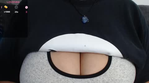 Snapshot of tarrant_ chatting on 16, 2, 2025 tarrant_ online show from 16, 2, 2025