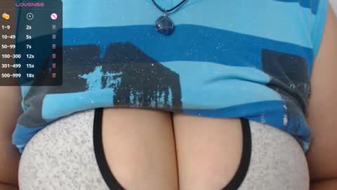 Snapshot of tarrant_ chatting on 21, 2, 2025 tarrant_ online show from 21, 2, 2025