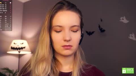 Snapshot of tashinapetitto chatting on 31, 10, 2025 Your Ressie online show from 31, 10, 2025