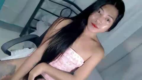 Snapshot of tasteofinnocent69 chatting on 23, 5, 2026 online show from 23, 5, 2026