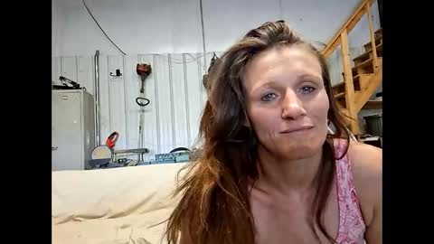 Snapshot of tastypeach6989 chatting on 2, 5, 2026 tastypeach6989 online show from 2, 5, 2026