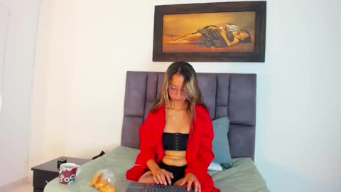 Snapshot of tatiana_valencia chatting on 30, 5, 2026 Tati online show from 30, 5, 2026