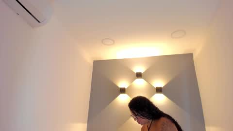 Snapshot of tatii_moon chatting on 19, 10, 2025 Tati online show from 19, 10, 2025