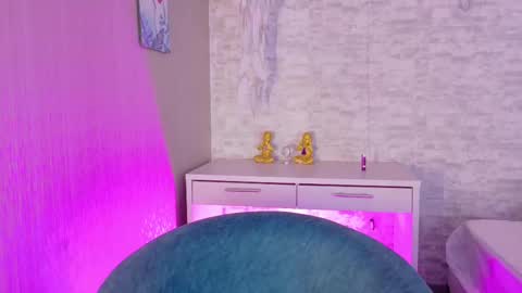 Snapshot of tatii_moon chatting on 22, 11, 2025 Tati online show from 22, 11, 2025