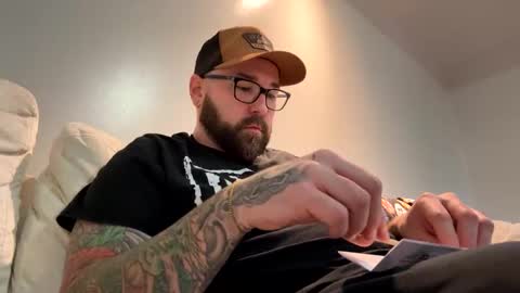 Snapshot of tattedcouple_777 chatting on 31, 12, 2024 MrMrs online show from 31, 12, 2024