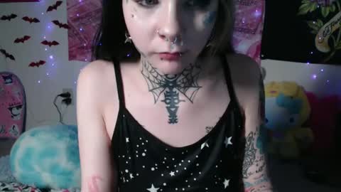 Snapshot of tattedthickandpretty chatting on 6, 1, 2025 TattedThickandPretty online show from 6, 1, 2025