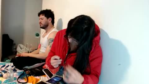 tatto_smoke_couple online show from 6, 5, 2026