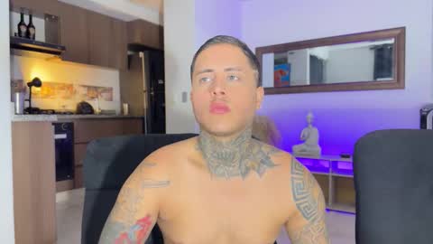 Snapshot of tattoguys_cums chatting on 29, 11, 2025 Jonathan Juan online show from 29, 11, 2025