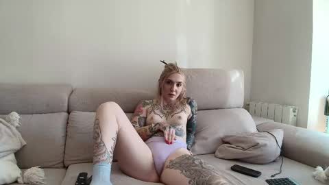 Snapshot of tattoobbgirl chatting on 23, 5, 2026 tattoobbgirl online show from 23, 5, 2026