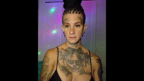 Snapshot of tattooed_natalia chatting on 28, 5, 2026 Natalia 3 online show from 28, 5, 2026